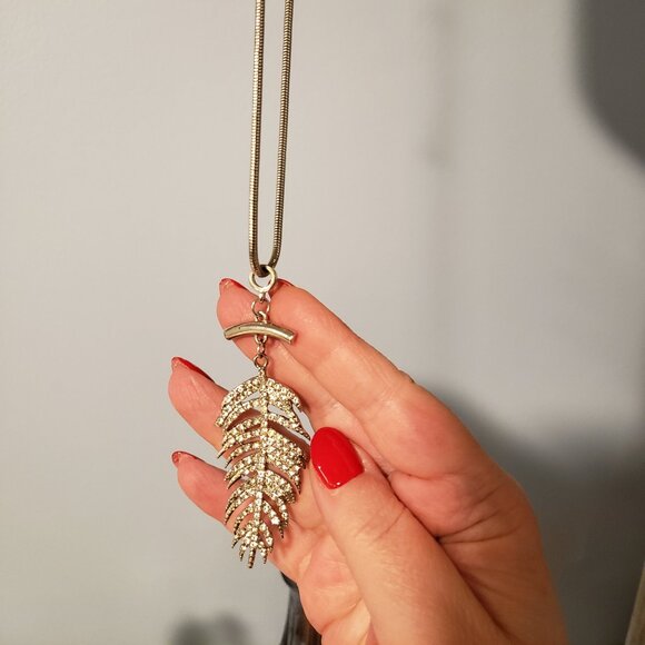 Leaf Silver Coloured Necklace - Picture 2 of 5